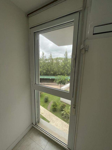 Venta Departamento De Tres Dormitorios Con Balcón En Jardines De La Estanzuela