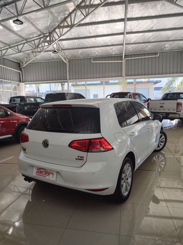 Imagen 5 de 15 de Volkswagen Golf 2016 1.4 Comfortline Tsi