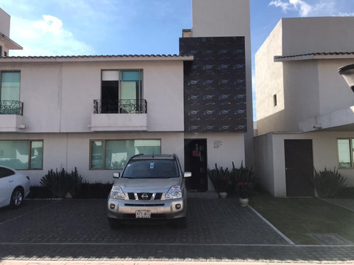 Imagen 1 de 23 de Casa En Venta En Residencial Verona, Metepec