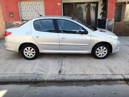 Imagen 7 de 12 de Peugeot 207 2012 1.4 Sedan Xs