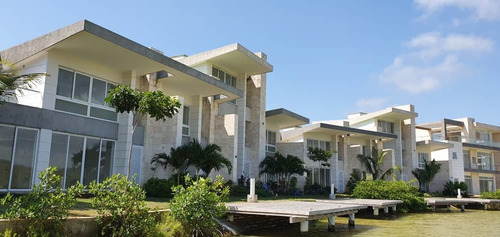 Imagen 10 de 21 de Bello Townhouse De 157m2 Con Muelle Privado.