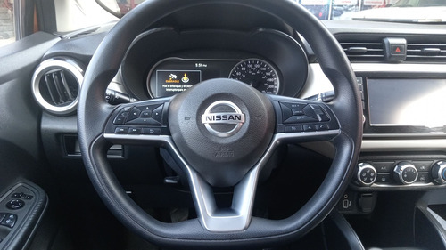 Nissan Versa 1.6 Advance Mt