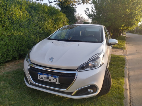 Peugeot 208 1.5 Allure Smeg