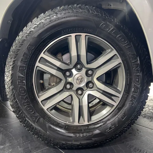 Toyota Fortuner 2.7 Sr5 4X2
