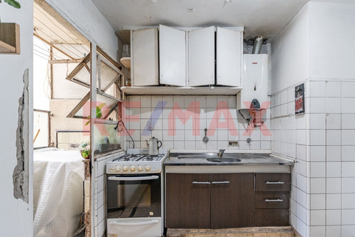 Venta Flores 3 Amb Con Dependencia Y Lavadero
