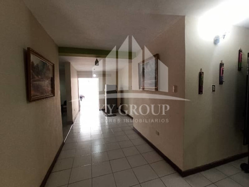 Imagen 9 de 16 de Armando Ortunio Sky Group Casa En La Urb Trigaleña Alta