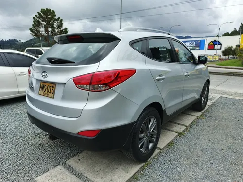 Hyundai TUCSON IX-35 2.0l 164 hp 4x2