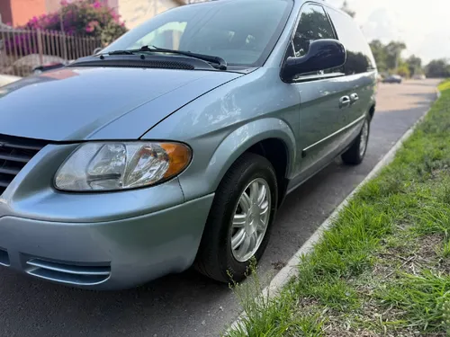Chrysler Voyager Lx At