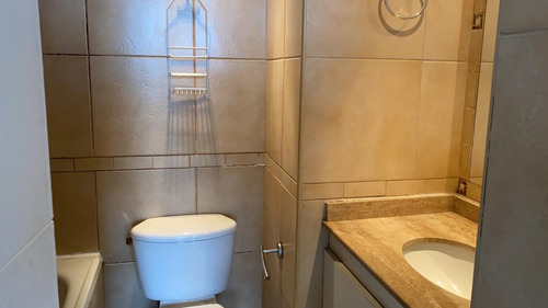 Vendo Cómodo Departamento En Excelente Ubicación