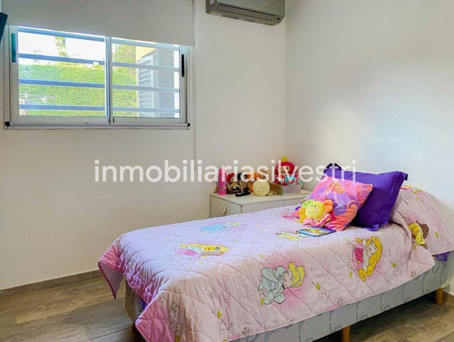 Imagen 4 de 25 de 465 Y 26 City Bell - Casa De 4 Dormitorios En Venta