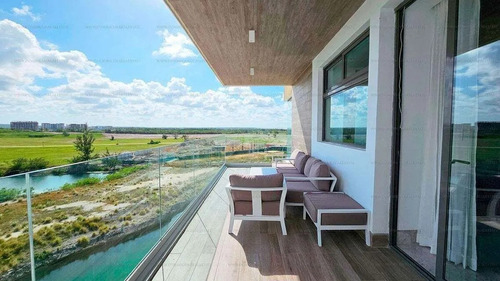 Apartamento En Venta En Cap Cana, Cap Cana, 126m2, 2 Hab. 2 Parqueos, Comunidad Exclusiva Con Campo De Golf, Casa Club, Hermosa Playa Cercana, Oportunidad De Invertir, Seguridad.