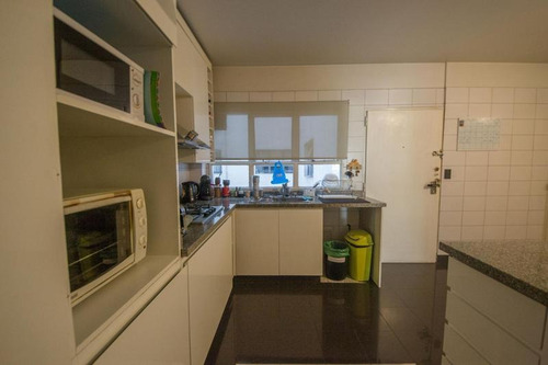 Departamento En Belgrano. 3 Dormitorios, Balcón Aterrazado Reciclado.