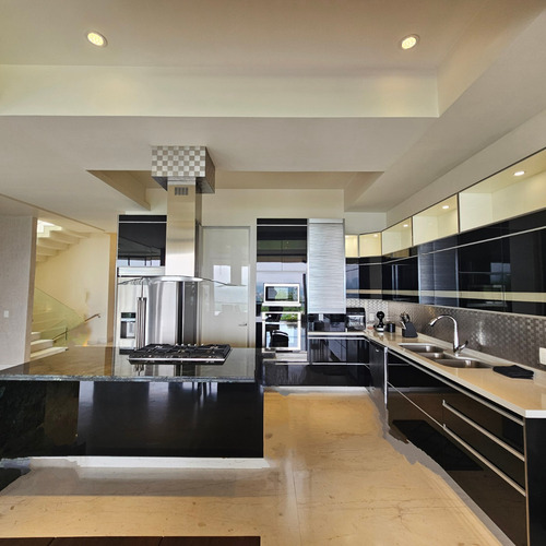 Descubre El Lujo Y La Exclusividad En Bosque Real, Casa En Venta Bosque Real!!!!