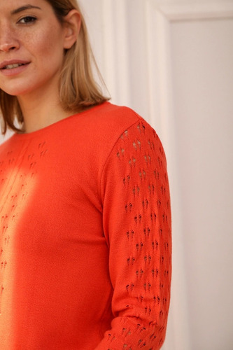 Sweater De Lycra Calado Delantero Y Mangas - Talle M A Xl