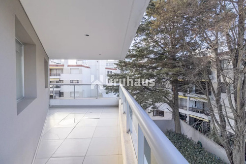 Alquiler Apartamento Tres Dormitorios Playa Brava Edificio Brava Biarritz