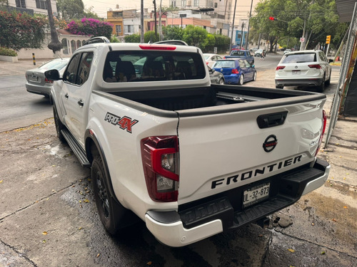 Nissan Frontier 4.0 Pro-4x V6 4x4 At