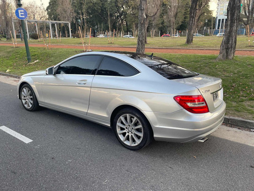 Imagen 11 de 14 de Mercedes-benz Clase C 1.8 C250 Avantgarde B.efficiency At