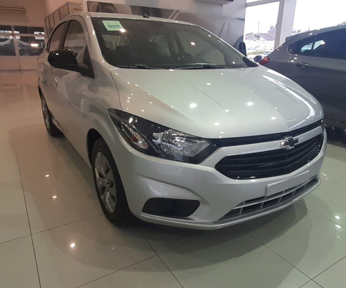 Imagen 15 de 18 de Chevrolet Onix 1.4 Joy Black 2023 Manual (5 Puertas)