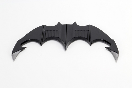 Batarang Replica Con Exhibidor Neca Detalle Auténtico 18cm