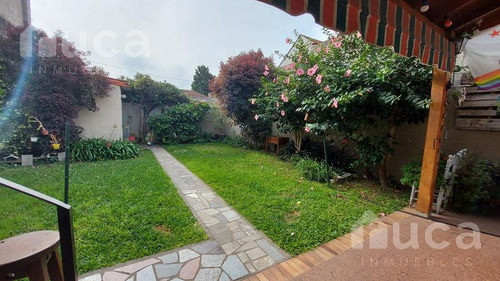 Imagen 1 de 12 de Encantadora Casa Con Jardín Y Terraza - Olivos