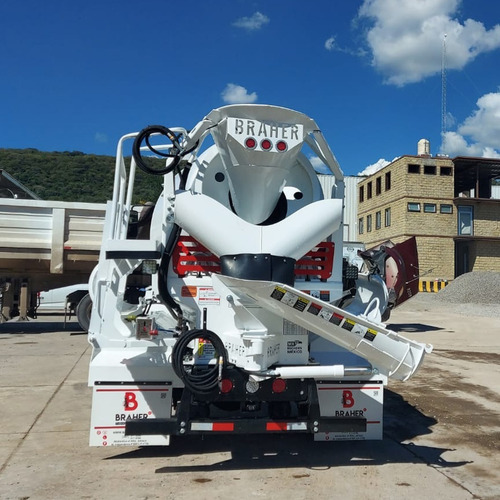 Imagen 5 de 10 de Trompo Hormigonera Minero 4m3, Chasis International 8600