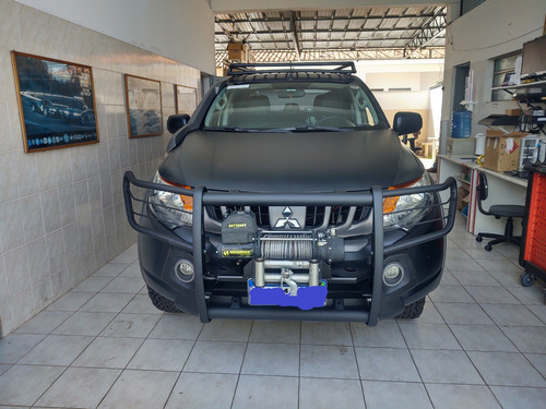 Imagem 5 de 15 de Mitsubishi L200 2.4 Triton Savana Cab. Dupla 4x4 4p