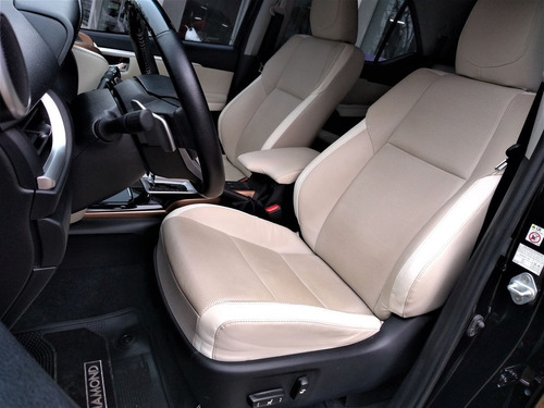 Imagem 7 de 10 de Toyota Sw4 Srx Diamont 2.8 16v 4x4 Tdi Aut 7 Lugares