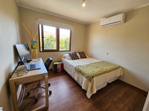 Se Vende 3d, 3b + Servicio Y Piscina
