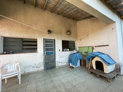 Castelar Norte Casa De 3 Ambientes Con Terreno Apta Crédito
