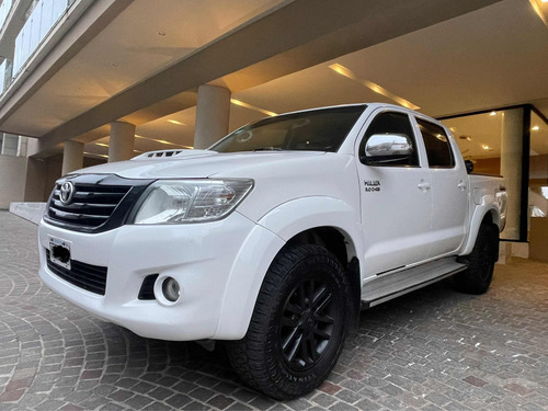 Toyota Hilux 3.0 Cd Srv Cuero 4x4 5at - A4