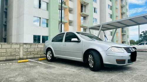 El Volkswagen Jetta 2009 Es Un Sedán Confiable, Cómodo Y Con