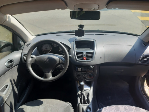 Imagem 8 de 10 de Peugeot 207 2010 1.4 Xr Sport Flex 5p