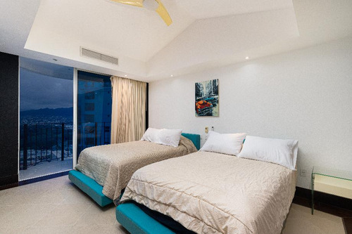Departamento En Venta En Colonia Zona Hotelera Norte, Puerto Vallarta, Jalisco