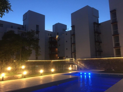 Imagen 10 de 12 de Edificio Capellanes