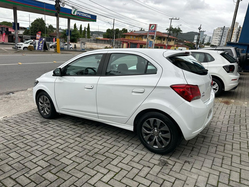 Chevrolet Onix Joy Hatch 1.0 8v Flex 5p Mec.