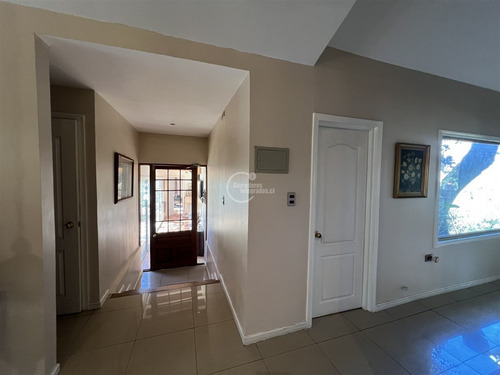 Casa En Venta De 5 Dorm. En Lo Barnechea