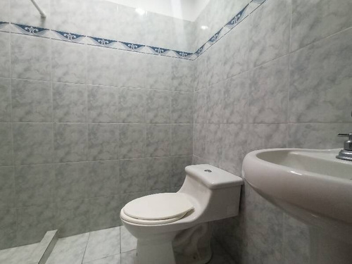 Imagen 11 de 16 de Se Vende Town House Con Aires Y Cocina Equipada En Villas De Alcala 14137 Andres Peña