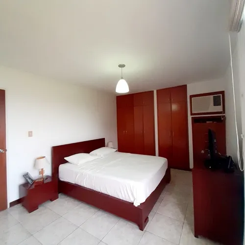 Juego De Cuarto Dormitorio Queen (Usado)