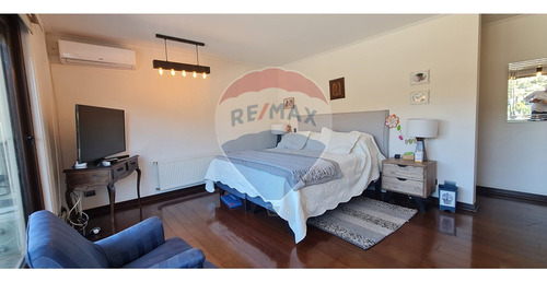 Impecable Casa Mediterránea En Condominio.