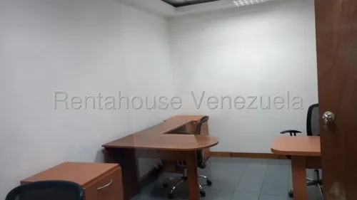 Se Alquila Oficina En La Urbina