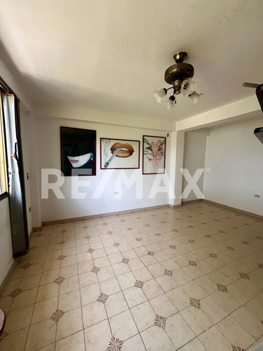 Casa Quinta En Venta, En Catia La Mar.