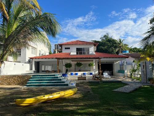 Se Arrienda Casa Por Dias A La Orilla Del Mar En Coveñas