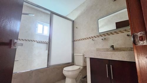 Casa En Renta De 1 Planta En Residencial Misión San Jerónimo, 2 Hab.