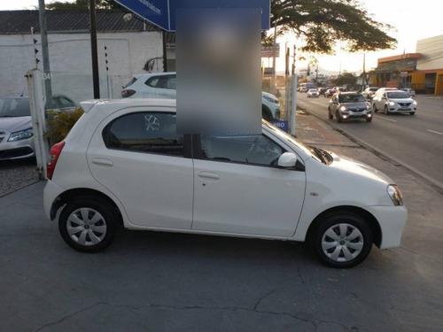 Imagem 5 de 13 de Toyota Etios X 1.3 16v