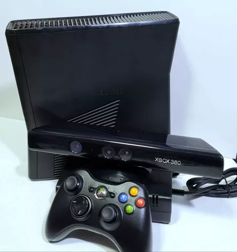 Console Xbox 360 bloqueado com 1 controle e os cabos