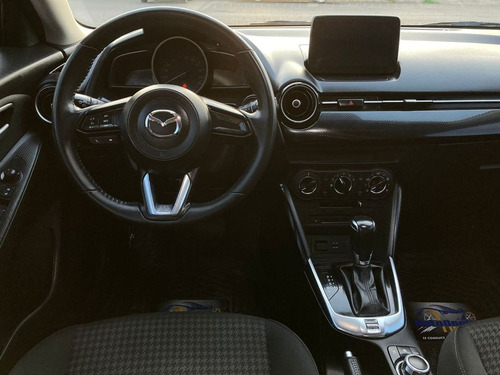 Imagen 10 de 15 de Mazda 2 Touring, 2018
