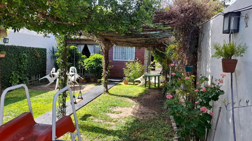 Imagen 2 de 9 de Casa 3 Ambientes En Venta