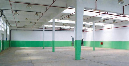 Imagen 1 de 3 de Excelente Galpón En Predio Industrial Con Vigilancia Las 24 Hs!