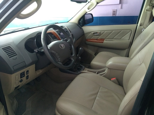 Toyota Sw4 7 Saientos 2010