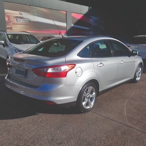Imagen 5 de 9 de Ford Focus 4p 2.0l N At Se Plus 2015
